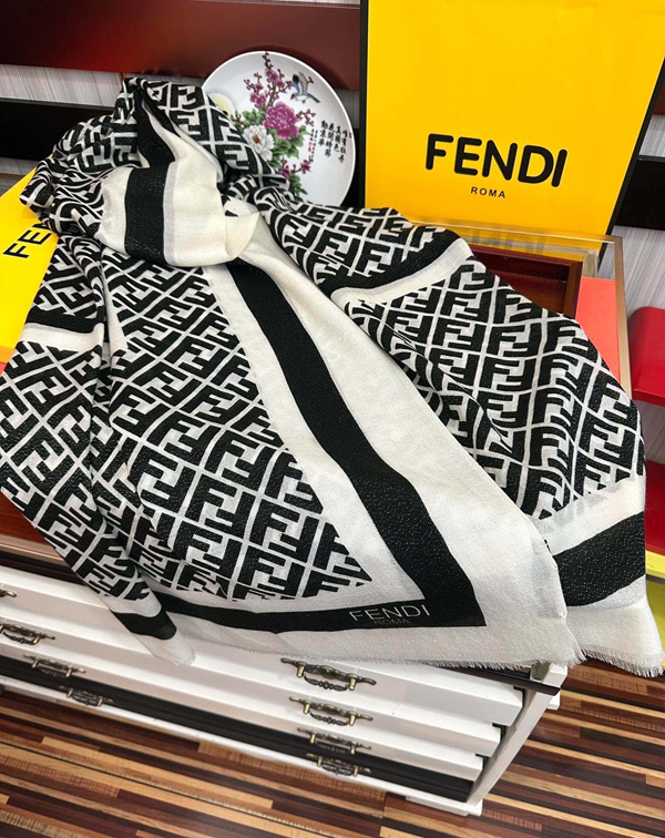 ブランドマフラー素材ディテール